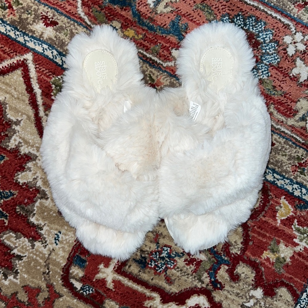 Furry Criss Cross Slippers